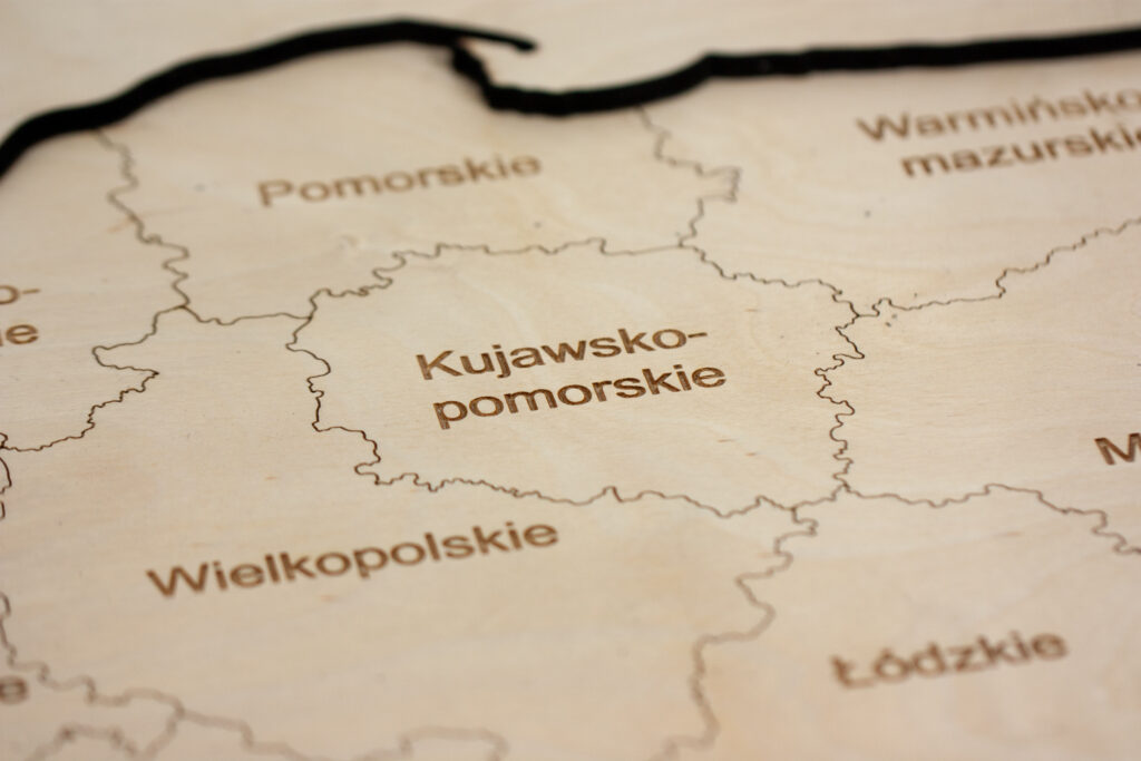 Drewniana Mapa Polski Puzzle drewniana dekoracja polski producent drewnianych map puzzle i map edukacyjnych mapa miasta mapa województw