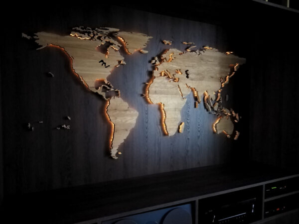 Drewniana Mapa Świata LED z granicami na płycie meblowej Drewniana Mapa dekoracja na ścianę drewniane mapy pl polski producent podświetlanej mapy