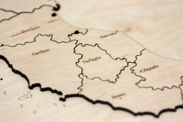 Drewniana Mapa Włoch Puzzle drewniana dekoracja polski producent drewnianych map puzzle i map edukacyjnych